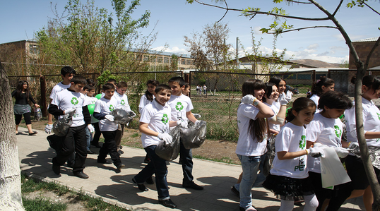 Top 10 recycling projects for kids